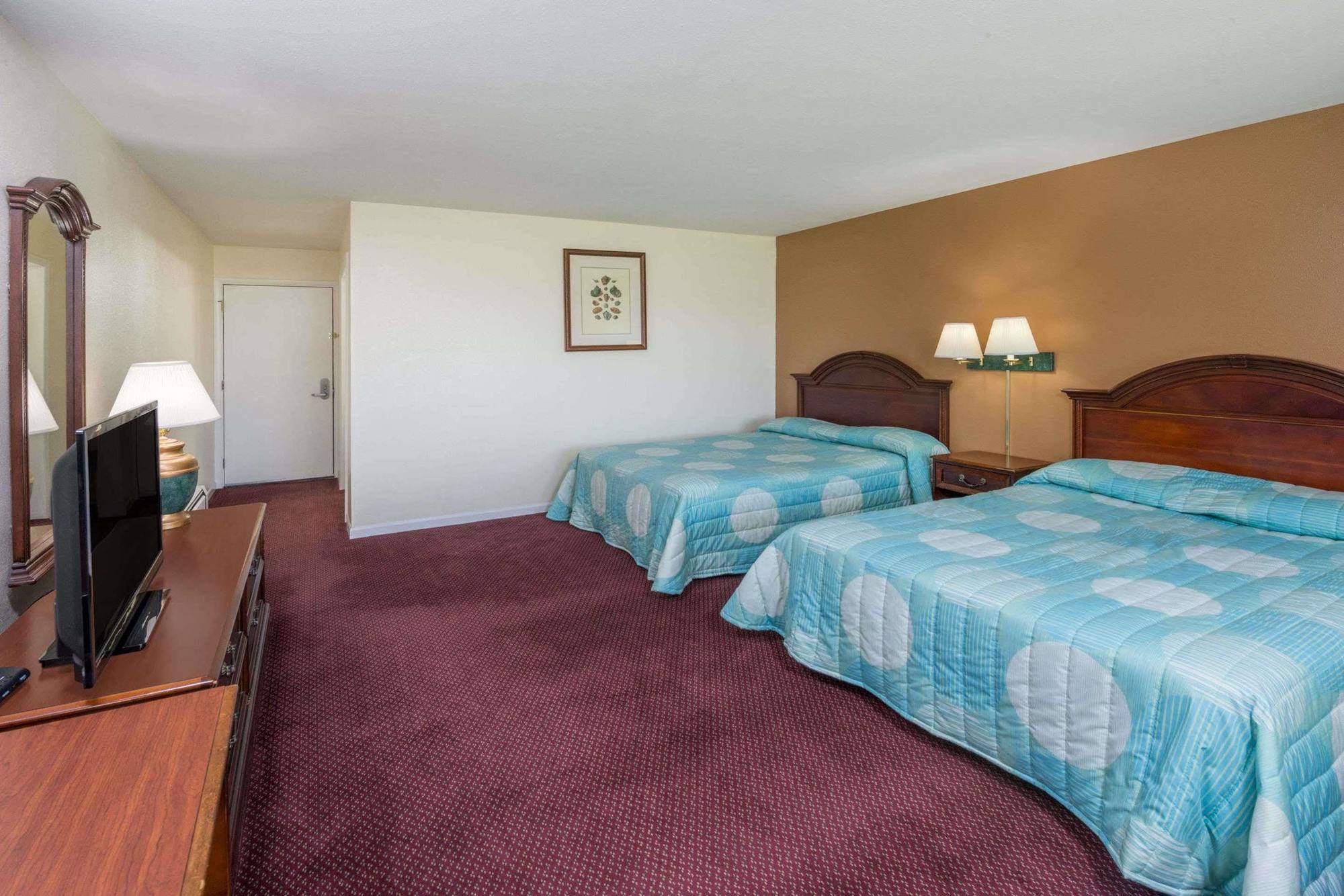 Knights Inn Кирксвилл Экстерьер фото